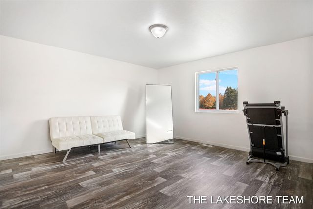 1211 Jayberry Drive, Holland, MI 49424