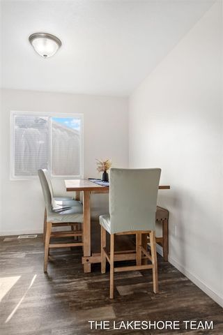 1211 Jayberry Drive, Holland, MI 49424