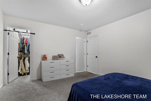 1211 Jayberry Drive, Holland, MI 49424