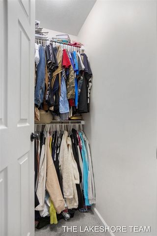 1211 Jayberry Drive, Holland, MI 49424