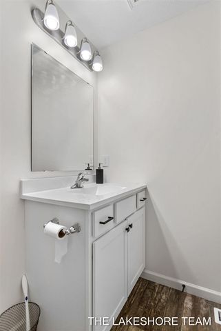 1211 Jayberry Drive, Holland, MI 49424