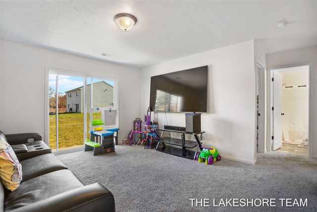 1211 Jayberry Drive, Holland, MI 49424