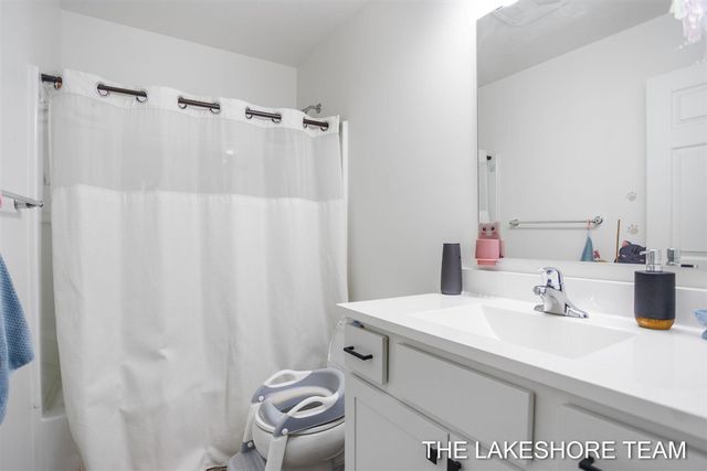 1211 Jayberry Drive, Holland, MI 49424