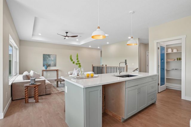 3732 Broomfield Drive, Cedar Falls, IA 50613