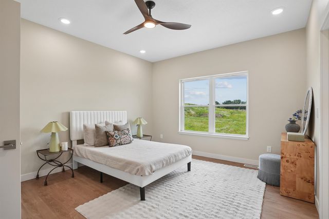 3732 Broomfield Drive, Cedar Falls, IA 50613