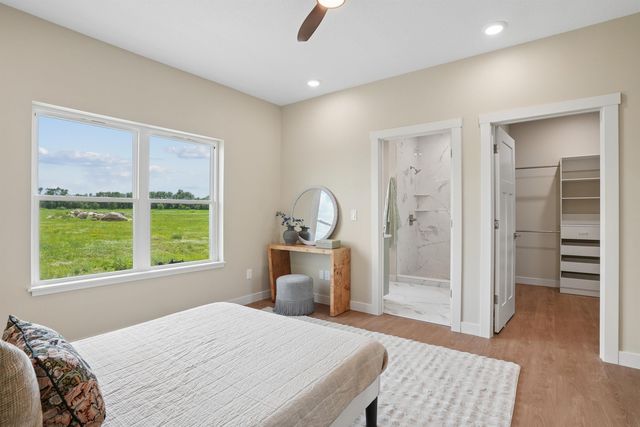 3732 Broomfield Drive, Cedar Falls, IA 50613