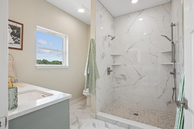 3732 Broomfield Drive, Cedar Falls, IA 50613