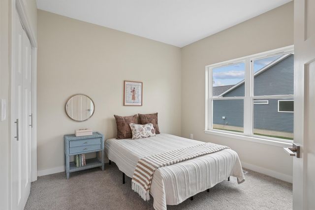 3732 Broomfield Drive, Cedar Falls, IA 50613