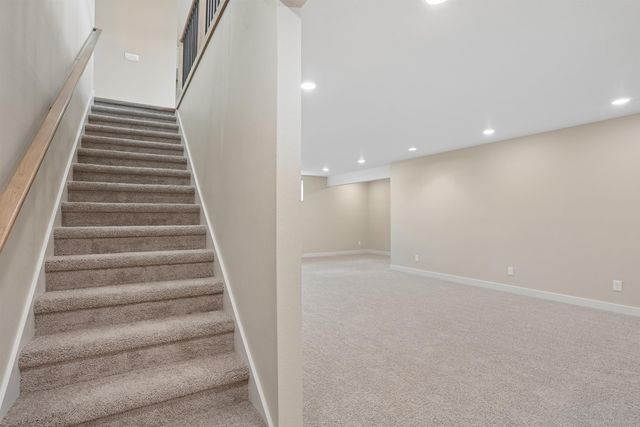 3732 Broomfield Drive, Cedar Falls, IA 50613