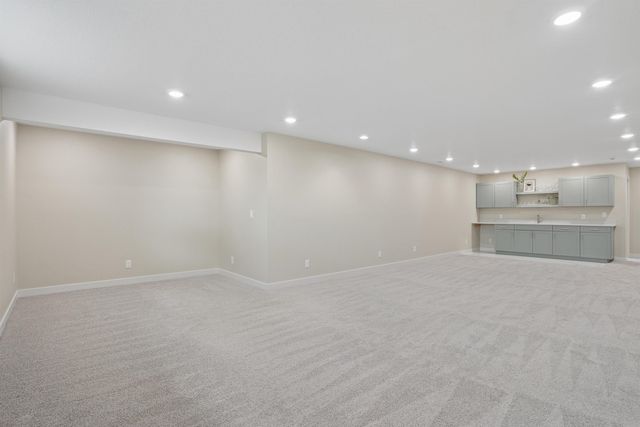 3732 Broomfield Drive, Cedar Falls, IA 50613