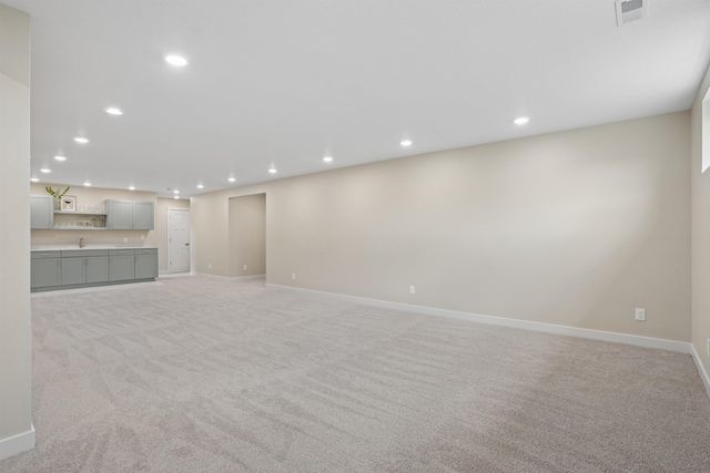 3732 Broomfield Drive, Cedar Falls, IA 50613