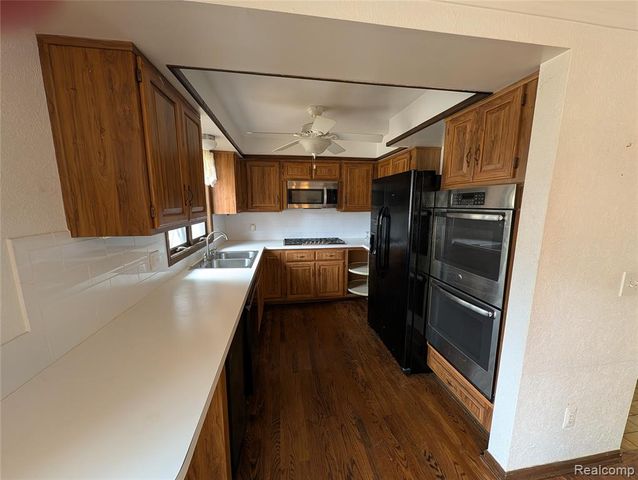 9345 Weber Road, Columbus, MI 48063
