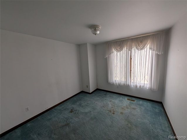 9345 Weber Road, Columbus, MI 48063