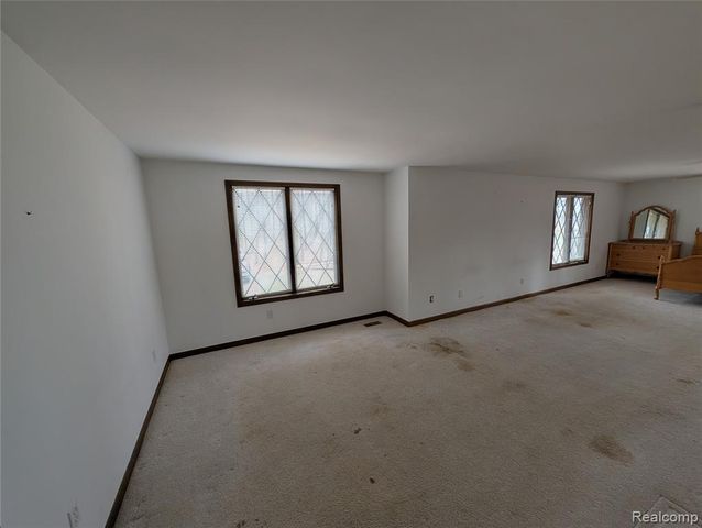 9345 Weber Road, Columbus, MI 48063