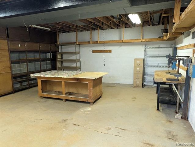 9345 Weber Road, Columbus, MI 48063