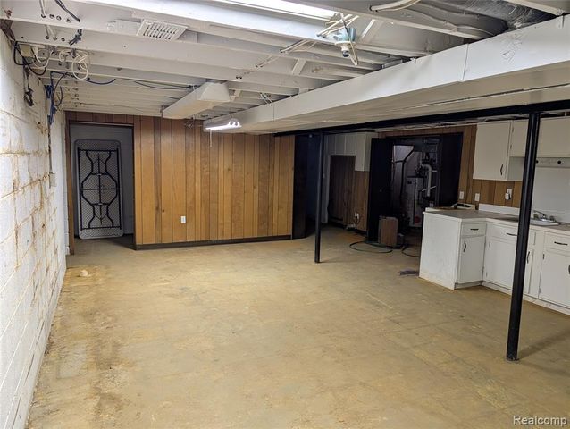 9345 Weber Road, Columbus, MI 48063