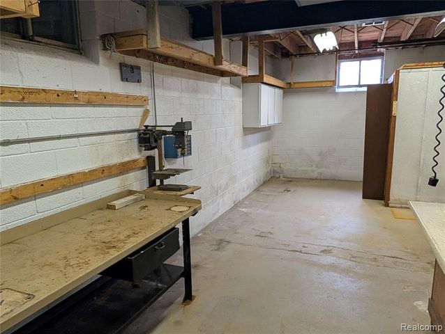 9345 Weber Road, Columbus, MI 48063