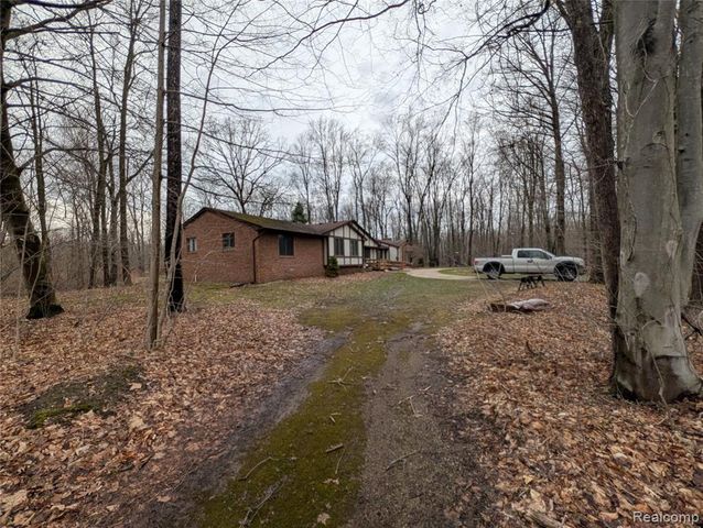 9345 Weber Road, Columbus, MI 48063