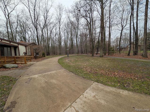 9345 Weber Road, Columbus, MI 48063