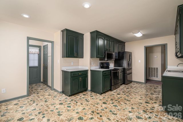 2316 Old NC 27 Highway, Mount Holly, NC 28120