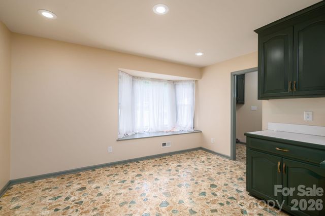 2316 Old NC 27 Highway, Mount Holly, NC 28120