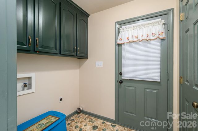 2316 Old NC 27 Highway, Mount Holly, NC 28120