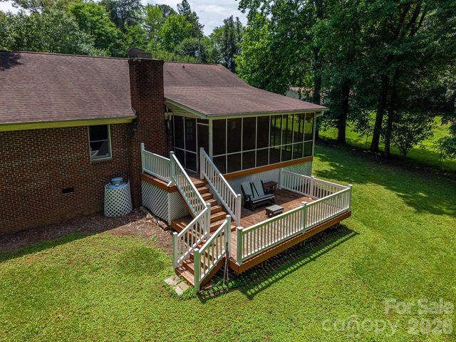 2316 Old NC 27 Highway, Mount Holly, NC 28120