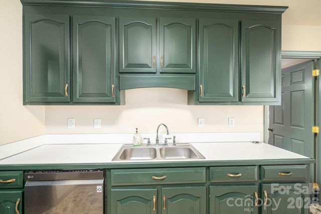 2316 Old NC 27 Highway, Mount Holly, NC 28120