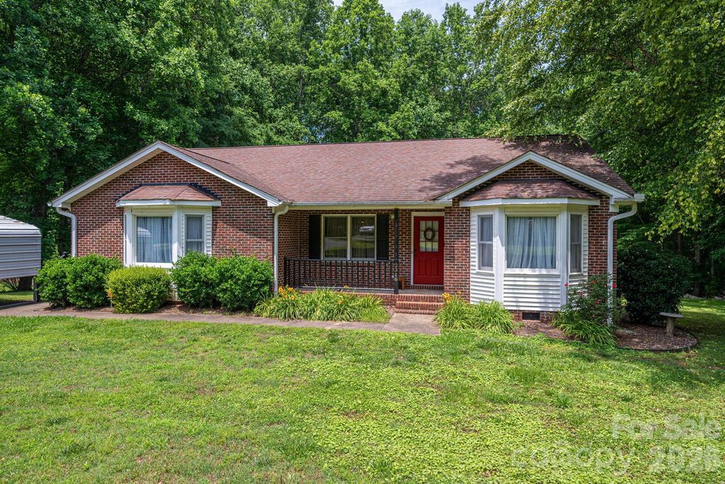 2316 Old NC 27 Highway, Mount Holly, NC 28120