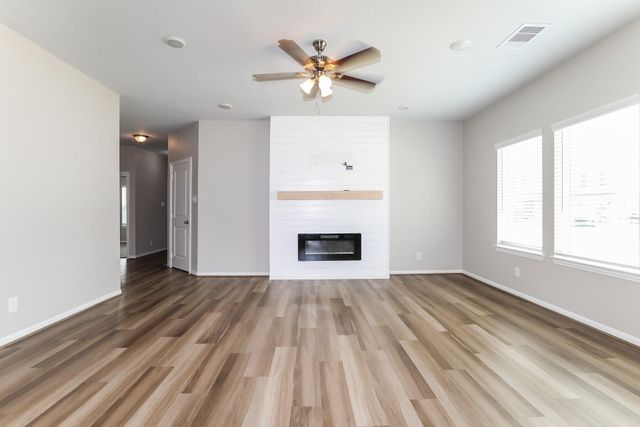 811 Steam Ridge Lane, Tomball, TX 77375