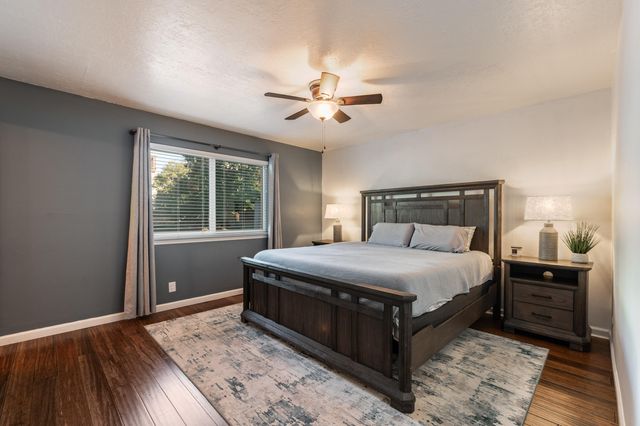 5812 Greenly Avenue NE, Albuquerque, NM 87111