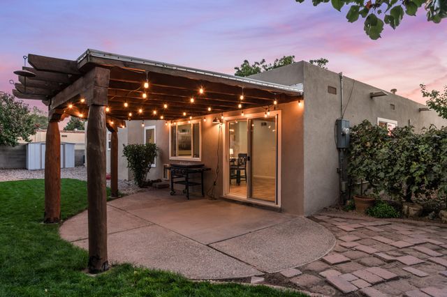 5812 Greenly Avenue NE, Albuquerque, NM 87111