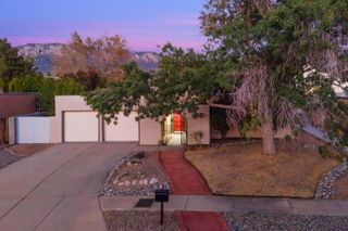 5812 Greenly Avenue NE, Albuquerque, NM 87111