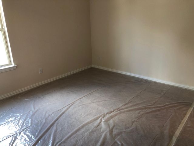 2436 Valley Lane, Carrollton, TX 75010