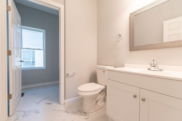 184 Avenue C -2, Woonsocket, RI 02895