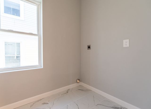 184 Avenue C -2, Woonsocket, RI 02895