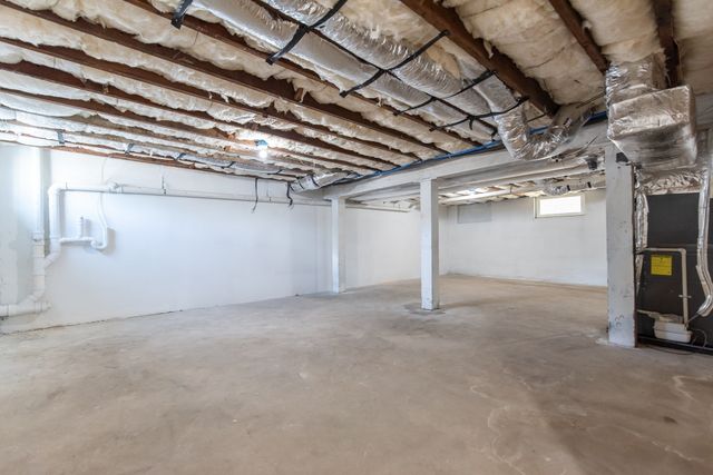 184 Avenue C -2, Woonsocket, RI 02895