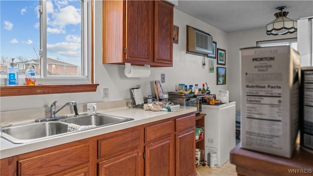 2721 Alder Creek Drive South, Wheatfield, NY 14120