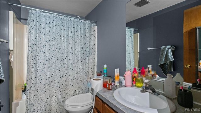 2721 Alder Creek Drive South, Wheatfield, NY 14120