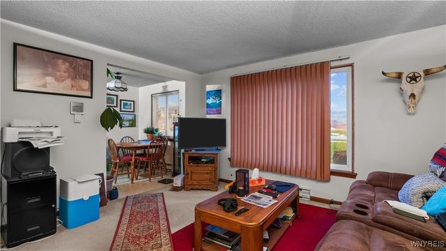 2721 Alder Creek Drive South, Wheatfield, NY 14120