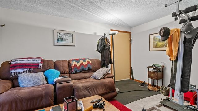 2721 Alder Creek Drive South, Wheatfield, NY 14120