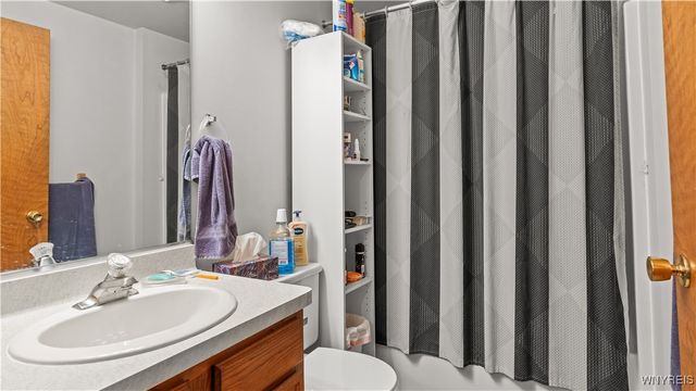 2721 Alder Creek Drive South, Wheatfield, NY 14120