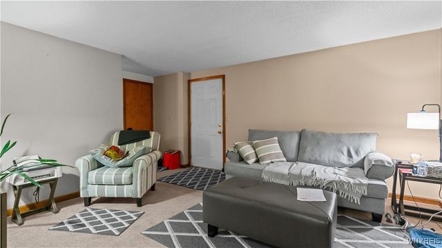 2721 Alder Creek Drive South, Wheatfield, NY 14120