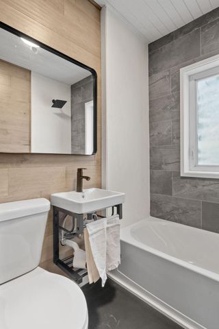 1009 Watson Avenue, Saint Paul, MN 55102