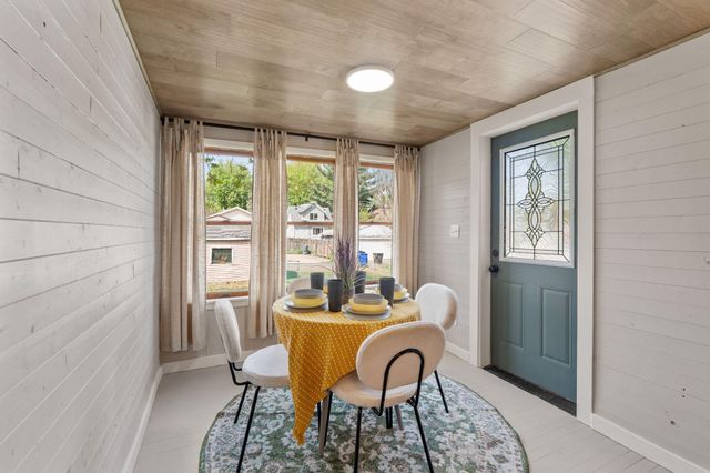 1009 Watson Avenue, Saint Paul, MN 55102
