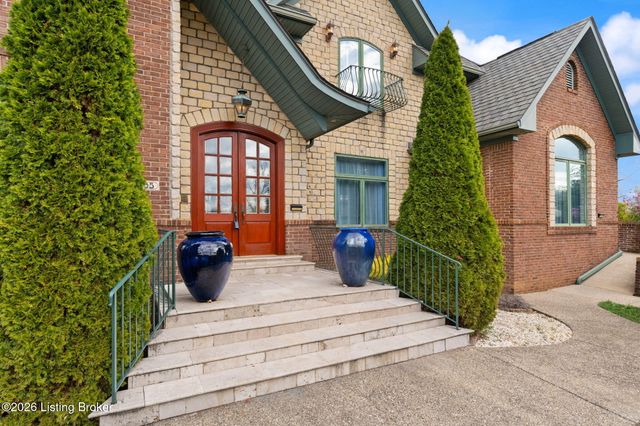 6205 River Rd, Prospect, KY 40059