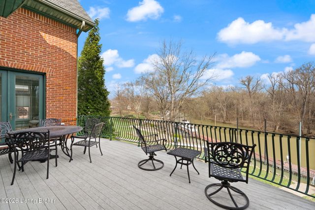 6205 River Rd, Prospect, KY 40059
