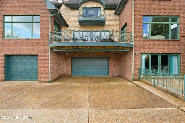 6205 River Rd, Prospect, KY 40059