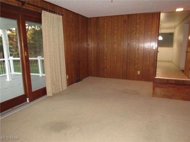 4805 Maple Hill Drive, Seven Hills, OH 44131