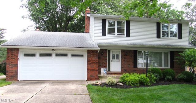 4805 Maple Hill Drive, Seven Hills, OH 44131